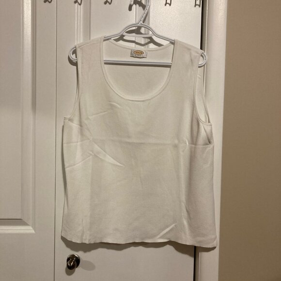 #114Talbots Woman White Sleeveless Top, (Estimated XL) - Picture 1 of 3